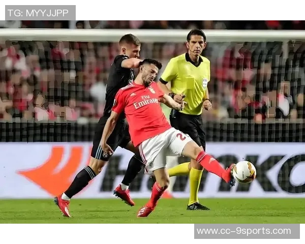 德媒报道本菲卡多名球员感染病毒但仍需满足人数要求才能推迟比赛